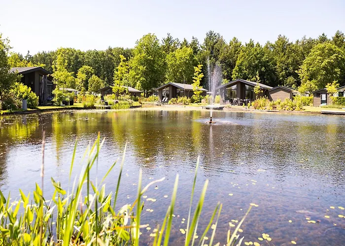 By Pond In Σαλέ Veldhoven