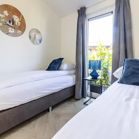 By Pond In شاليه *