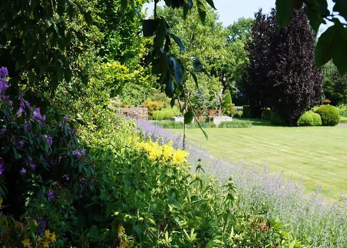 By Pond In شاليه *